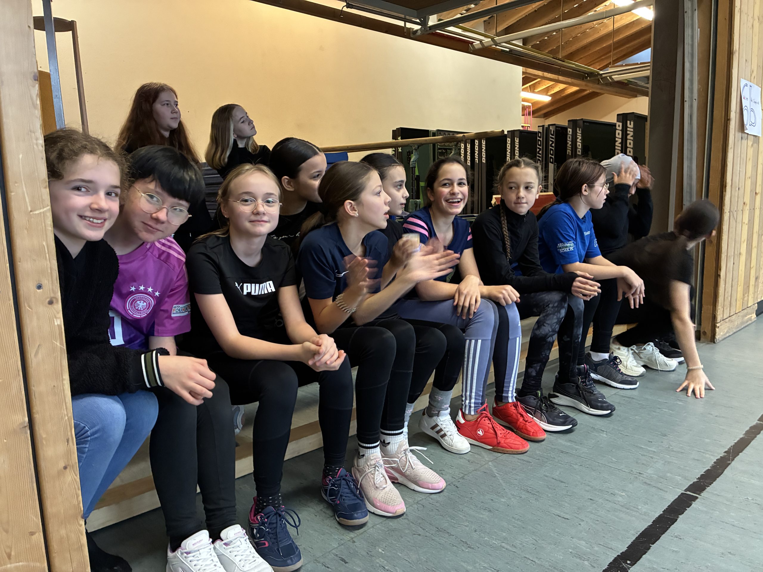 Rasantes Handballturnier der 6er 2 - Gymnasium Bad Lasphe Handball 13 scaled - Gymnasium Bad Lasphe
